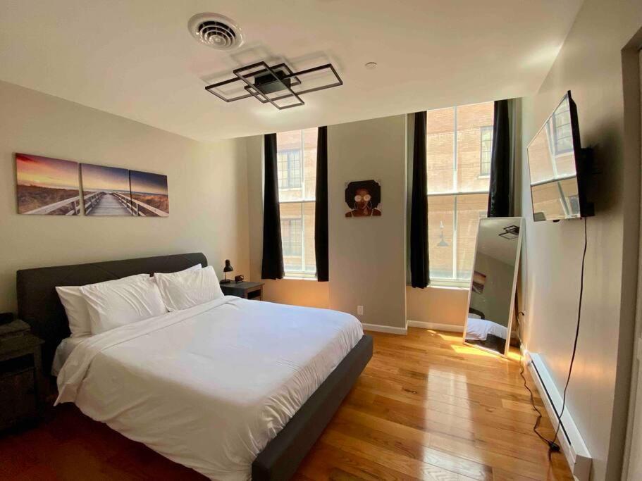 Downtown Albany 2 Bedroom + Workstation @ The Mark Екстер'єр фото