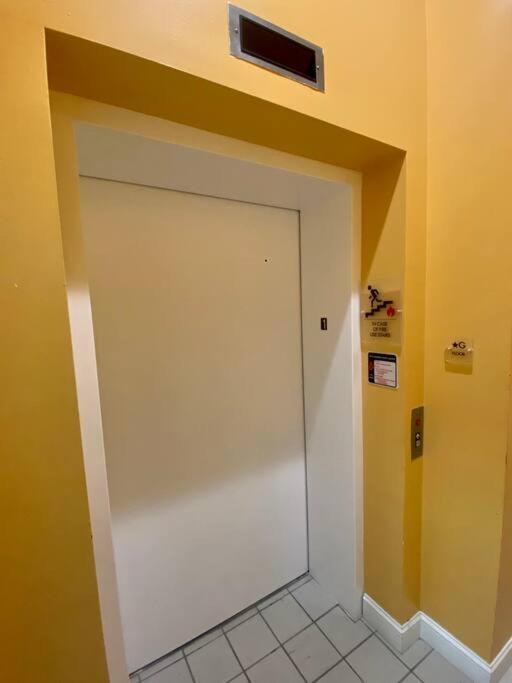 Downtown Albany 2 Bedroom + Workstation @ The Mark Екстер'єр фото