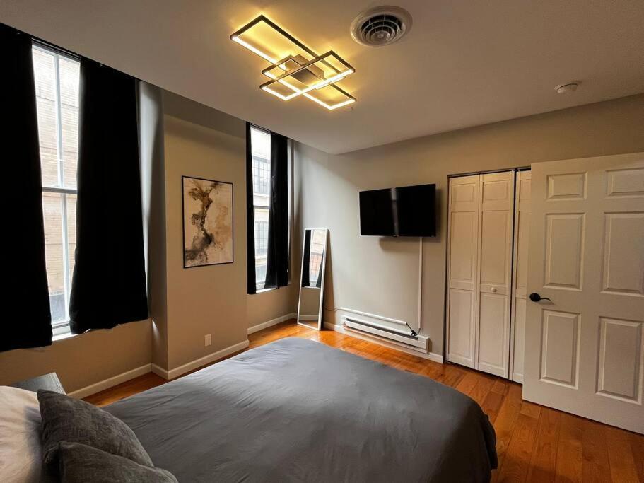 Downtown Albany 2 Bedroom + Workstation @ The Mark Екстер'єр фото